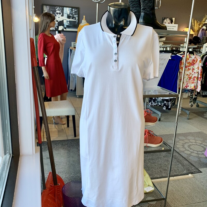 Renuar Golf Dress,
Colour: White with black detail,
Size: Large,
With pockets