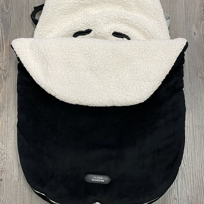 Jjcole Bunting Bag, Black, Size: Carseat
Pre-owned