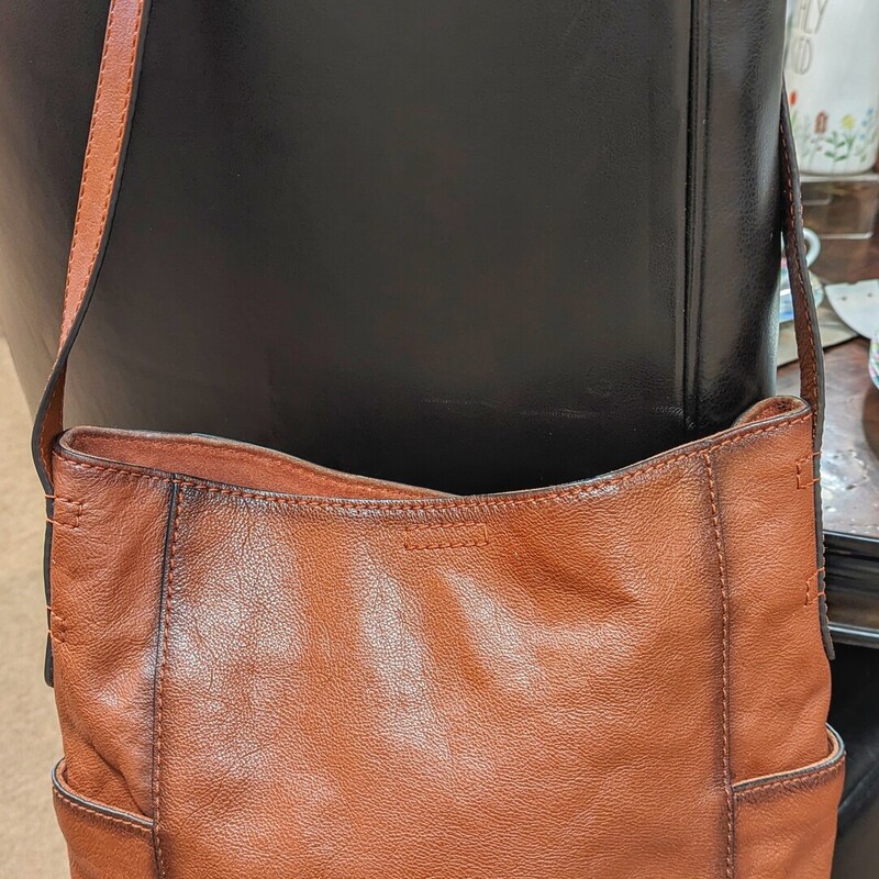 Frye Leather Shoulder Handbag
Brown Size: 13 x 11H