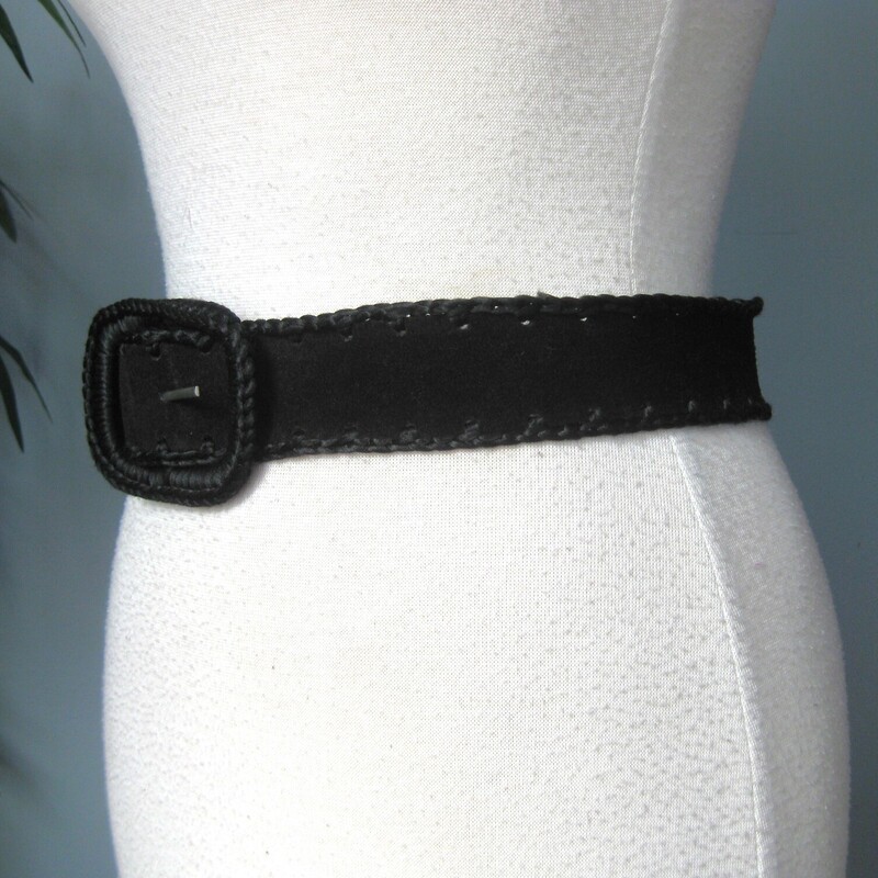 Simple black suede belt with nicely braided or whipstitched edges.<br />
<br />
Length 37.5<br />
<br />
<br />
Thank you for looking.<br />
#70028