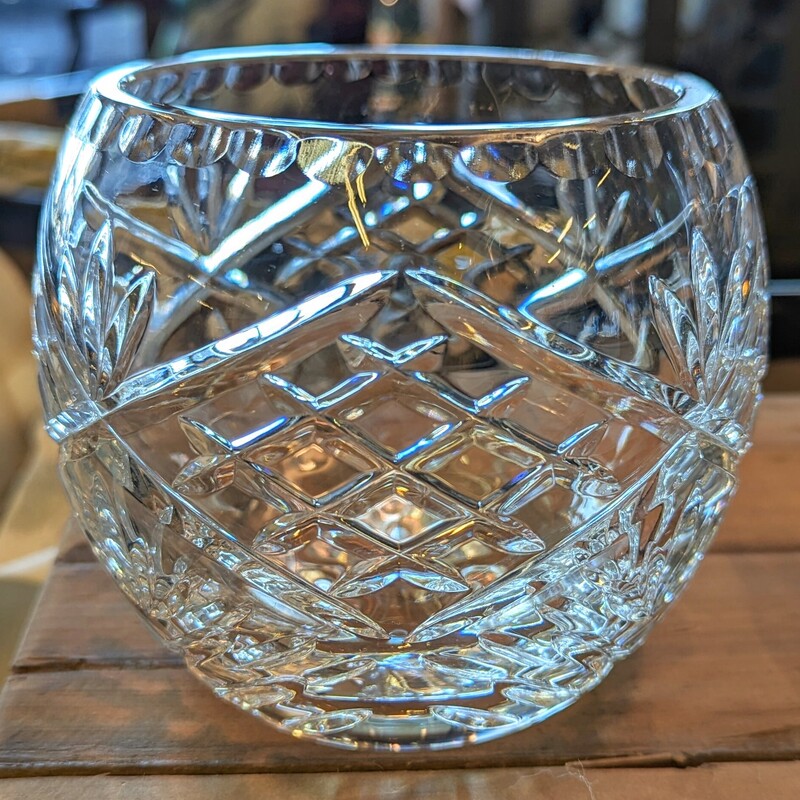 Round Cut Crystal Vase
 Clear, Size: 4.5x4.5H