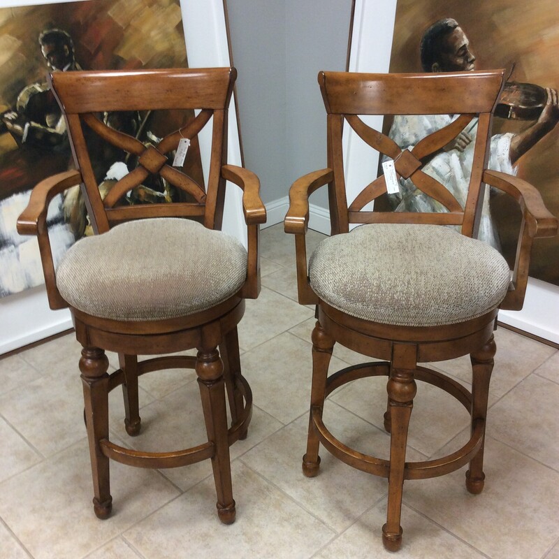 Pr of wood frame with upholstered seat bar stools, Size: 30\"