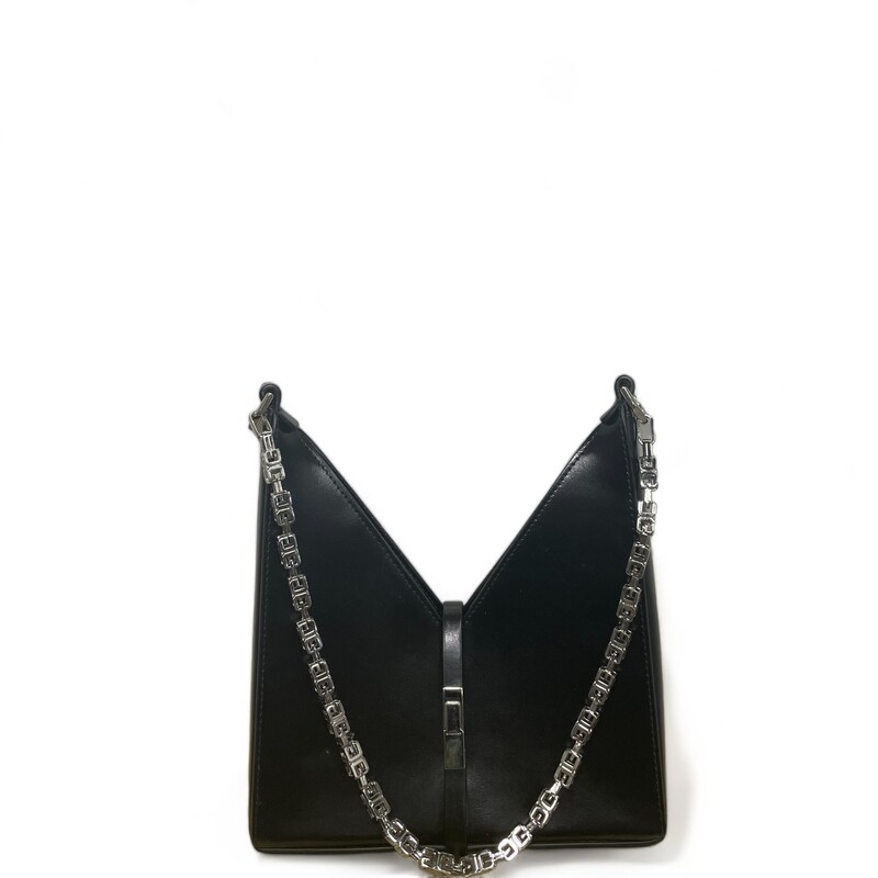 GIVENCHY
Mini Cut Out
Style: Shoulder Bag
Color: Black
Material: Leather
Made: Italy
Code: GA-F-0281
Dimesnions: W 8 D 2.5 H 9
*ASIS
Missing long strap