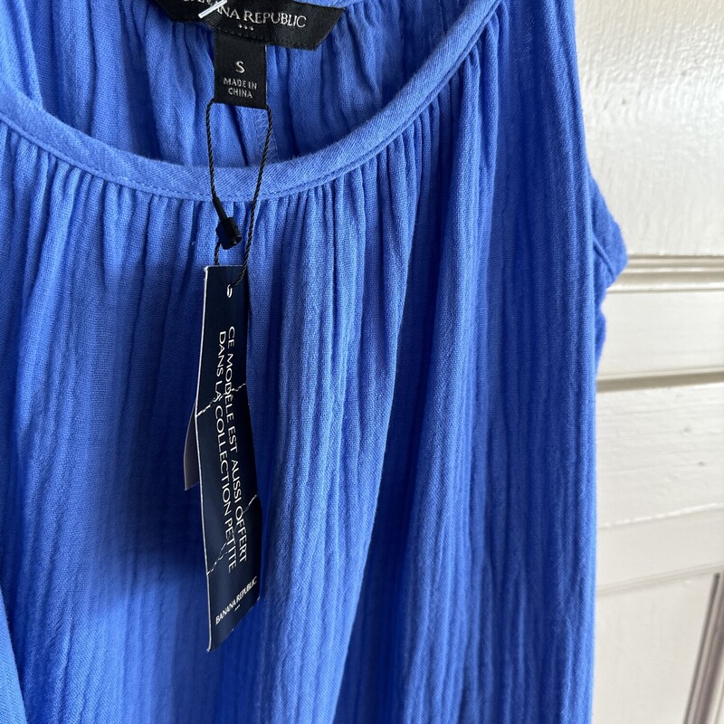 NWT Banana Republic Sun Dress, Blue, Size: Small<br />
New with tags<br />
<br />
All Sales Are Final<br />
No Returns<br />
 Have It Shipped or Pick Up In Store Within 7 Days of Purchase