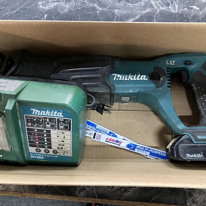 Reciprocating Saw, Makita, LXT 18V Li Ion

BJR182

Includes: blades, battery and charger