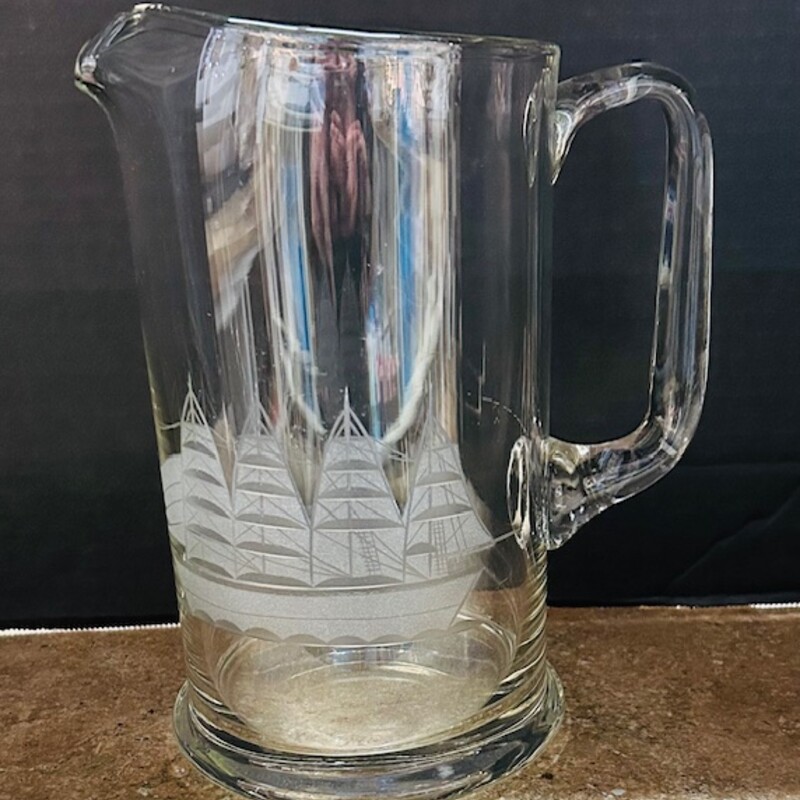 Etched Clipper Ship Pitcher
Clear Frost Size: 8 x 9H