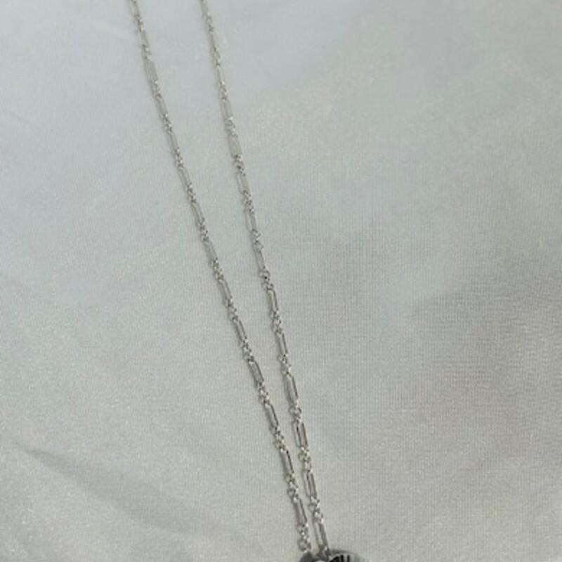 925 Stuart Nye Flower Necklace
Silver Size: 14.5L