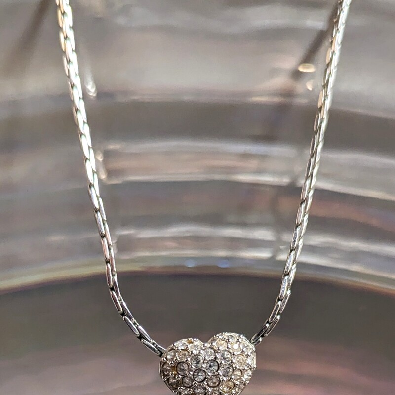 Swarovski Heart Necklace
Silver Size: 16.5L