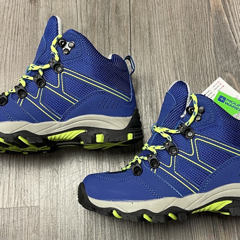 MW Hiking Shoes, Blue, Size: 13Y<br />
NEW