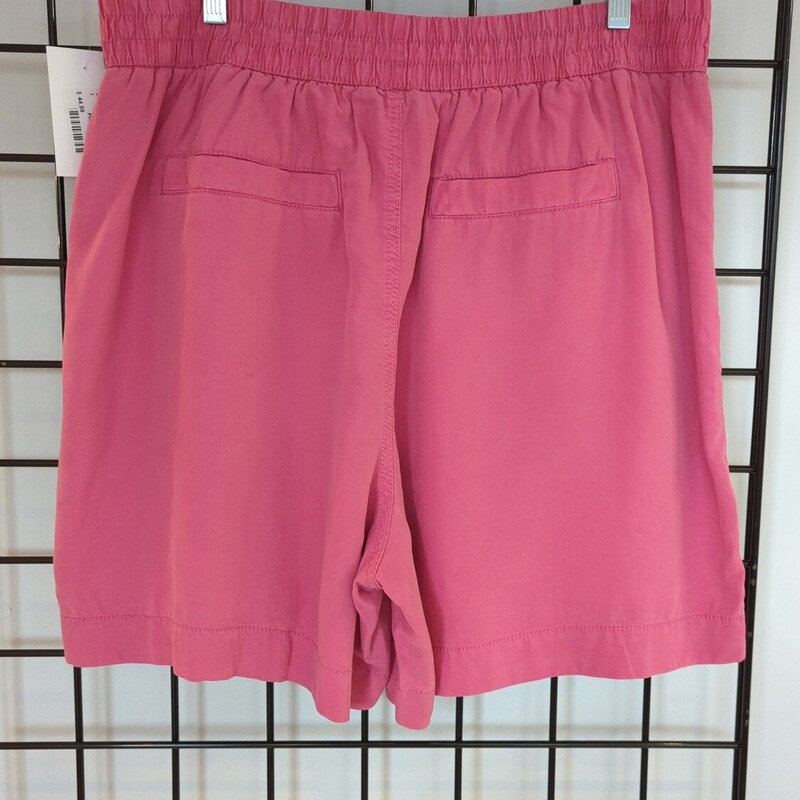 Penningtons Tencel Shorts, Pink, Size: 14
New with tags (Retail at $55)