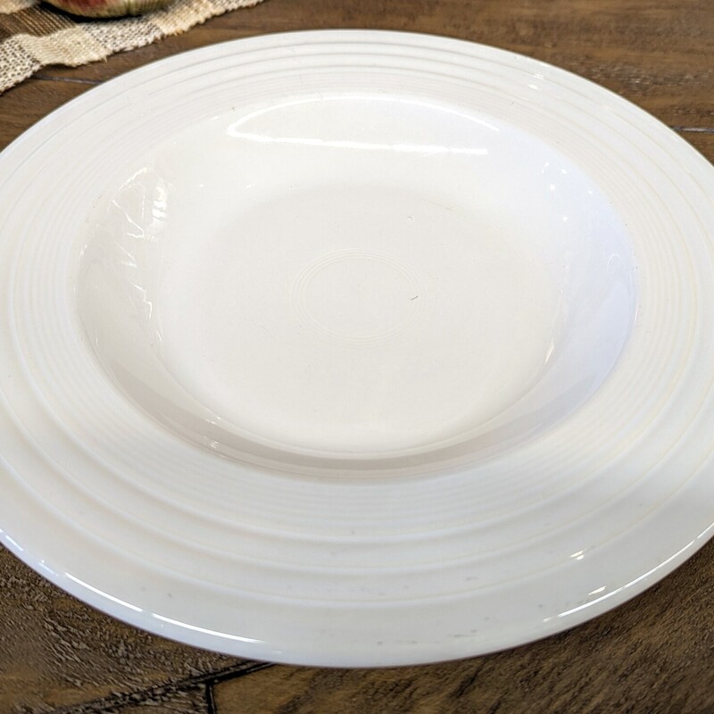 Fiestaware Flat Serving Bowl
White
Size: 12 x 1.5H