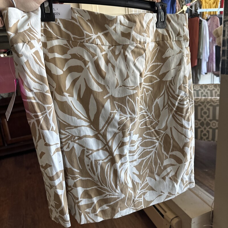 NWT Kim Rogers Skirt, Tan, Size: 14
New with Tag
All sales final
shipping available
free in store pick up within 7 days of purchase
