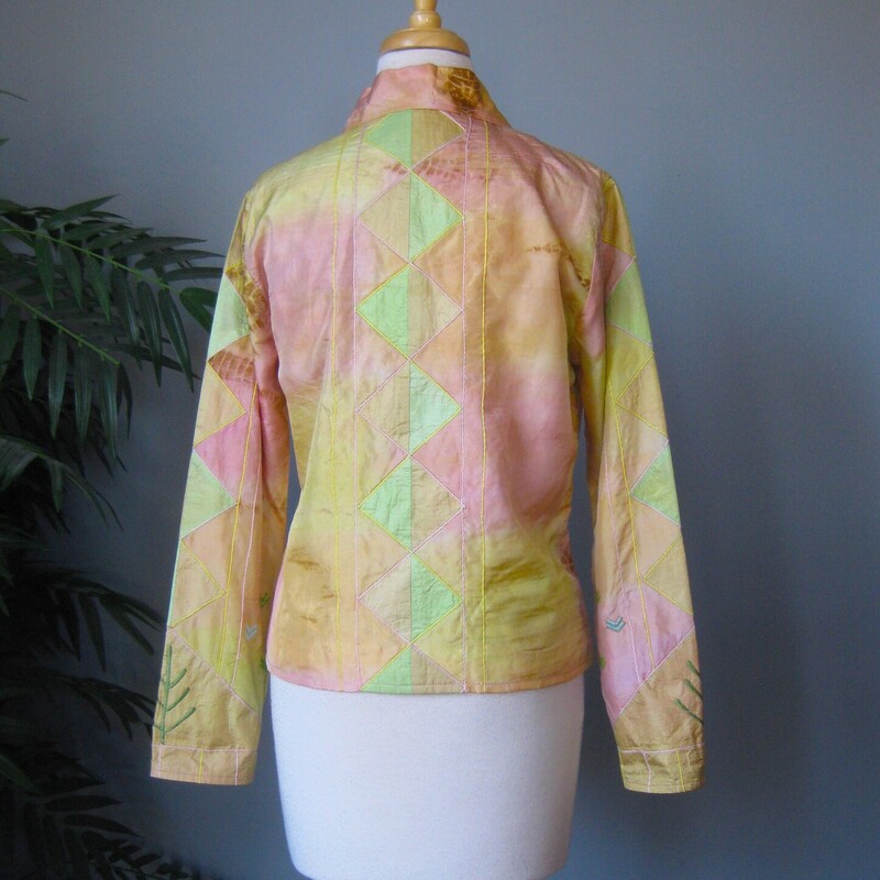 Here is a beautifully made wearable art jacket from Parlsey & Sage.<br />
It's made of lustrous pieced silk fabrics in yellow, green, tan and pink.<br />
Finished with delicate shell buttons.<br />
Long sleeves<br />
fully lined.<br />
marked size small<br />
Flat Measurements:<br />
Armpit to Armpit: 19.75<br />
width at hem: 20<br />
Length: 22.25<br />
Shoulder to shoulder: 16<br />
underarm sleeve seam: 18<br />
<br />
Thanks for looking!<br />
#2398