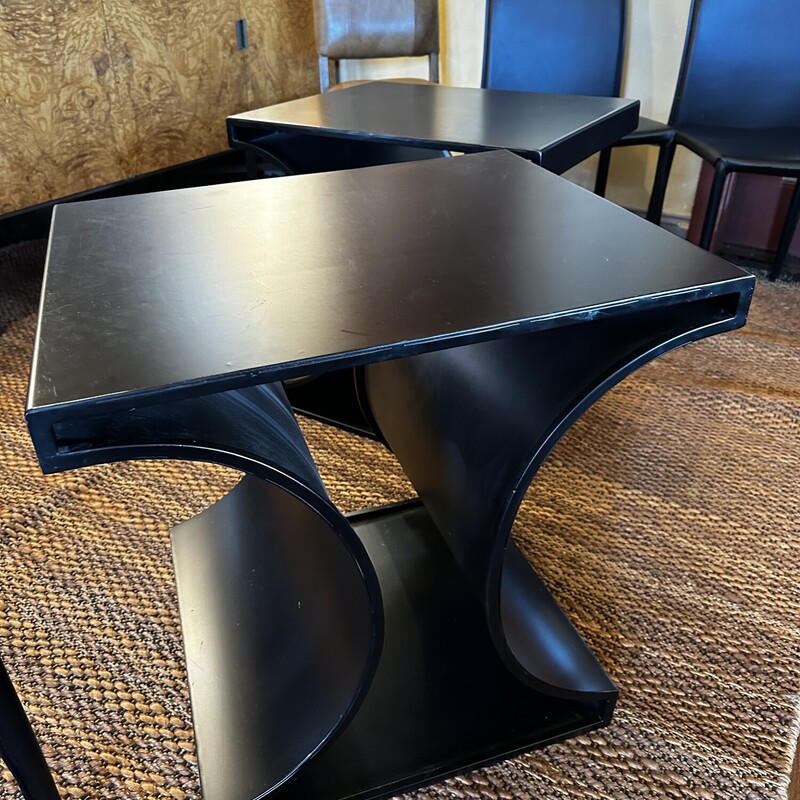 Noir Furniture Co. Alec Side Table - Black Steel

Size: 24Lx20Wx24T

Decorative but not-at-all ostentatious, this graceful accent table has been expertly constructed of metal.

Metal items are intended to have a rustic appearance that may include welding marks, spotting and variances in tone and luster. Weld and construction marks are part of the handmade nature of our products and are not considered defects or as claim-worthy.