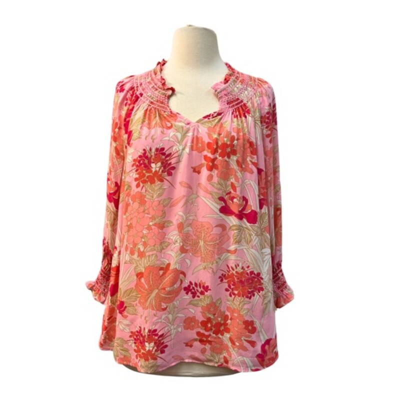 Talbots Floral Top<br />
Smocked Detail<br />
¾ Sleeve<br />
100% Viscose<br />
Colors: Pink, Coral, Beige, and White<br />
Size: Medium