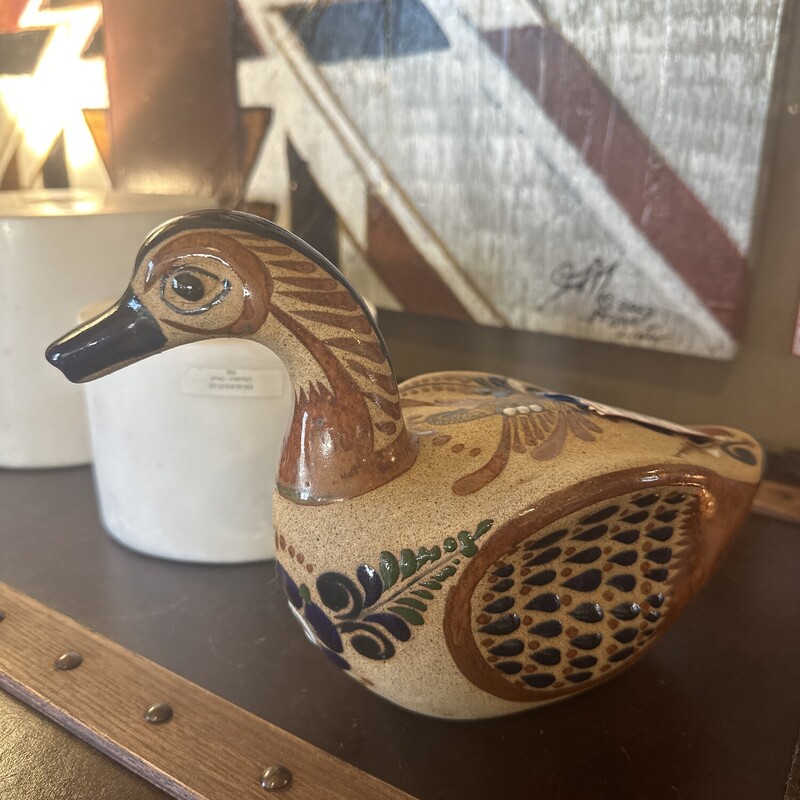 Ceramic Hand Painted Duck<br />
<br />
 Size: 9Lx7T