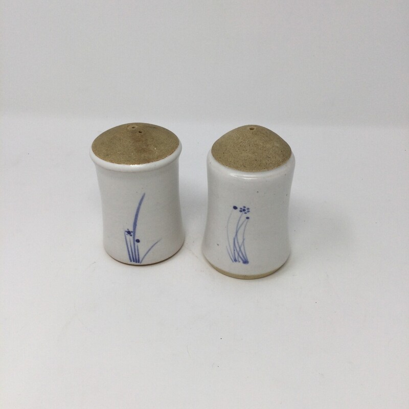 Pottery S & P Shakers