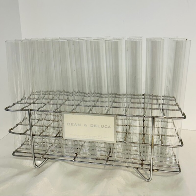 40 Test Tubes in Metal Stand
Silver Clear Size: 11.5 x 5 x 9H
For propagating plants