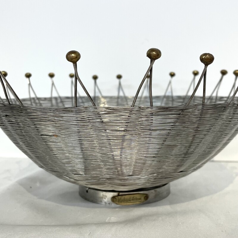 Michael Aram Wire Woven Bowl
Silver Gold
Size: 9.5x4H
