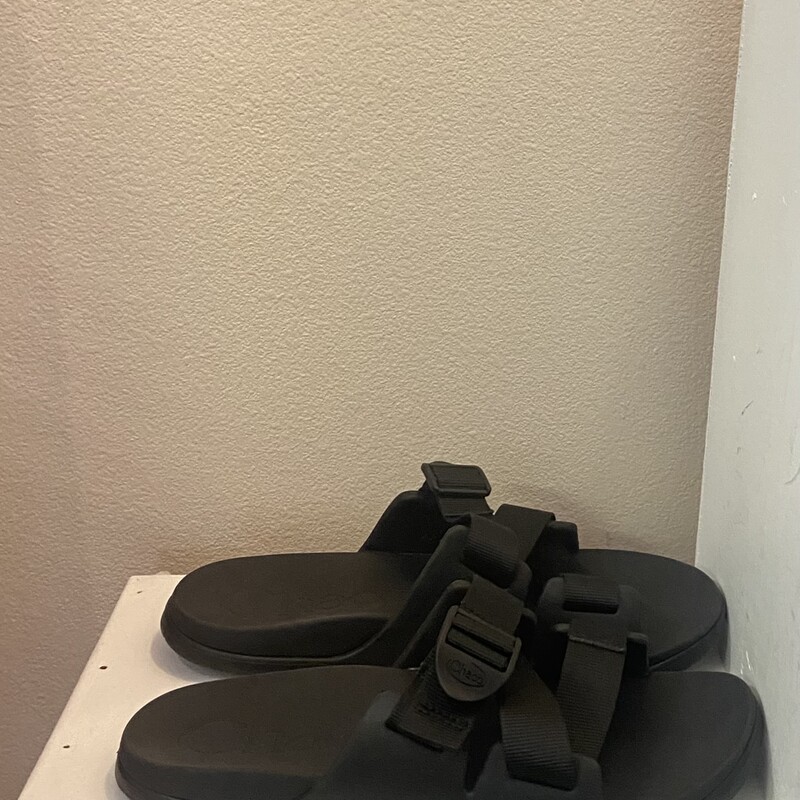 Black Slide Sandal<br />
Black<br />
Size: 9