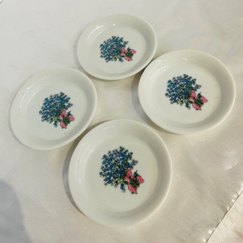 Set of 4 Takahashi Forget Me Not Coasters
White Blue Pink Green Size: 4diameter