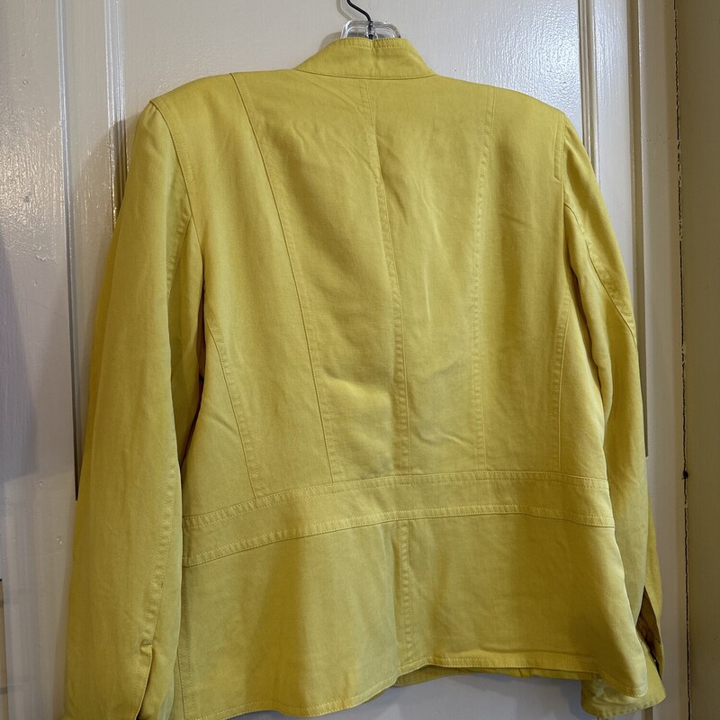 Newport News Blazer, Mustard, Size: 12<br />
<br />
All Sales Are Final<br />
No Returns<br />
<br />
Shipping Available<br />
 or<br />
 Pick Up In Store Within 7 Days of Purchase<br />
<br />
Thank You<3