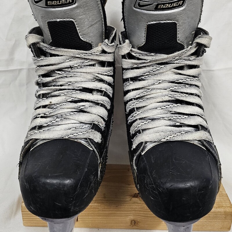Pre-owned Bauer Supreme 70 Hockey Skates, Size: 2.5