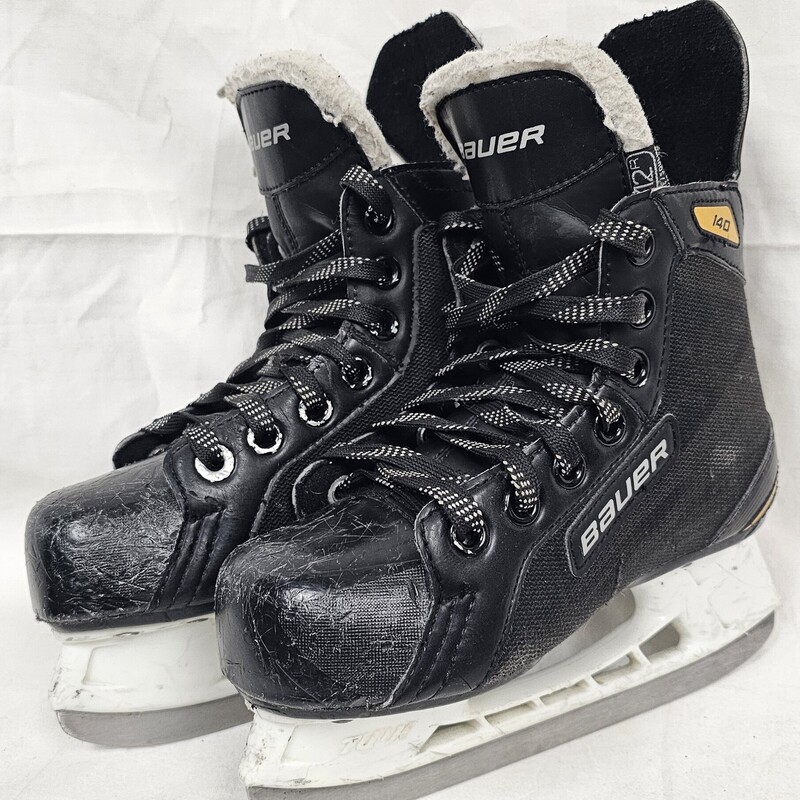 Pre-owned Bauer Supreme 140 Hockey Skates, Size: Y12