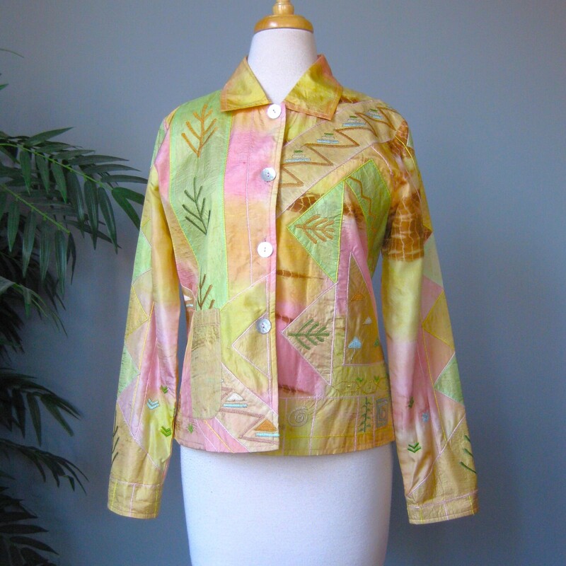 Here is a beautifully made wearable art jacket from Parlsey & Sage.
It's made of lustrous pieced silk fabrics in yellow, green, tan and pink.
Finished with delicate shell buttons.
Long sleeves
fully lined.
marked size small
Flat Measurements:
Armpit to Armpit: 19.75
width at hem: 20
Length: 22.25
Shoulder to shoulder: 16
underarm sleeve seam: 18

Thanks for looking!
#2398