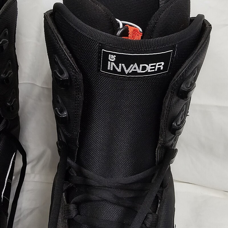 Pre-owned in great shape Burton Invader Mens Snowboard Boots, Size: 13