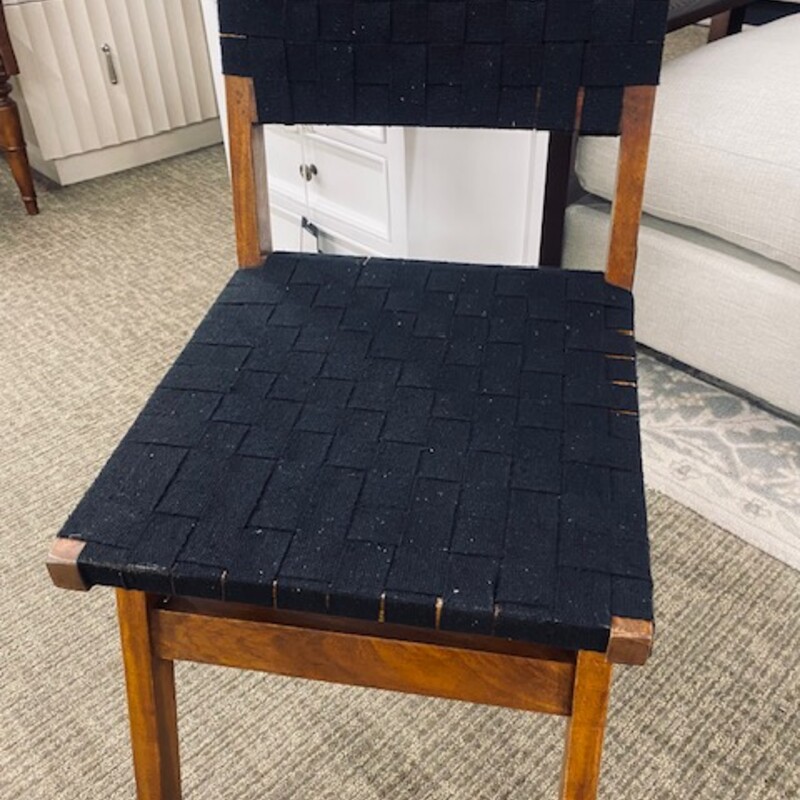 Urban Armless Desk Chair
Black Nylon Braid on Brown Acacia Wood Frame
Size: 18x21x36H
NEW