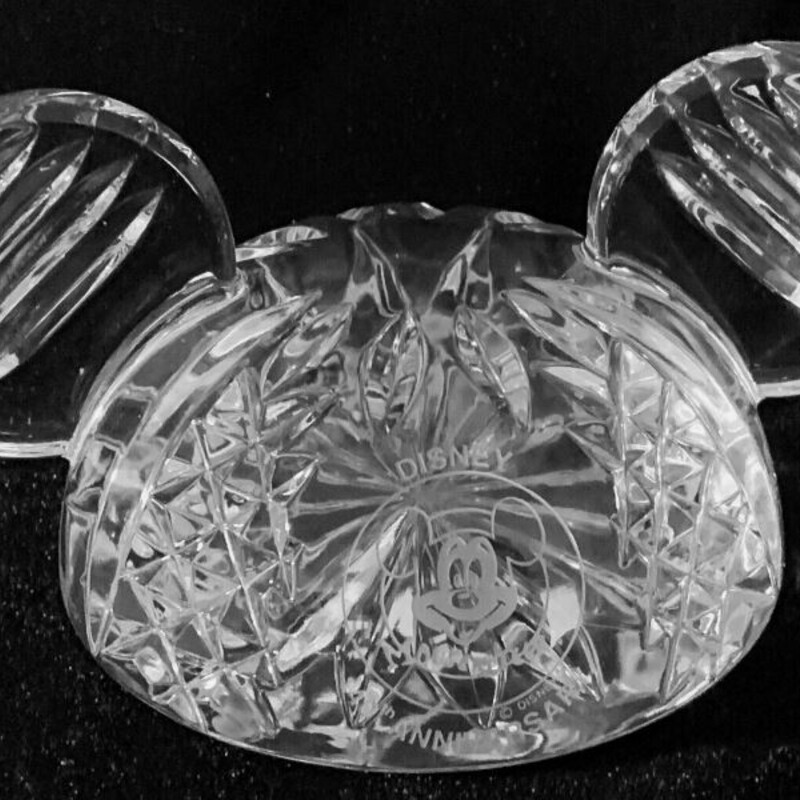 Waterford Disney Mickey Ears
Clear
Size: 6x3H