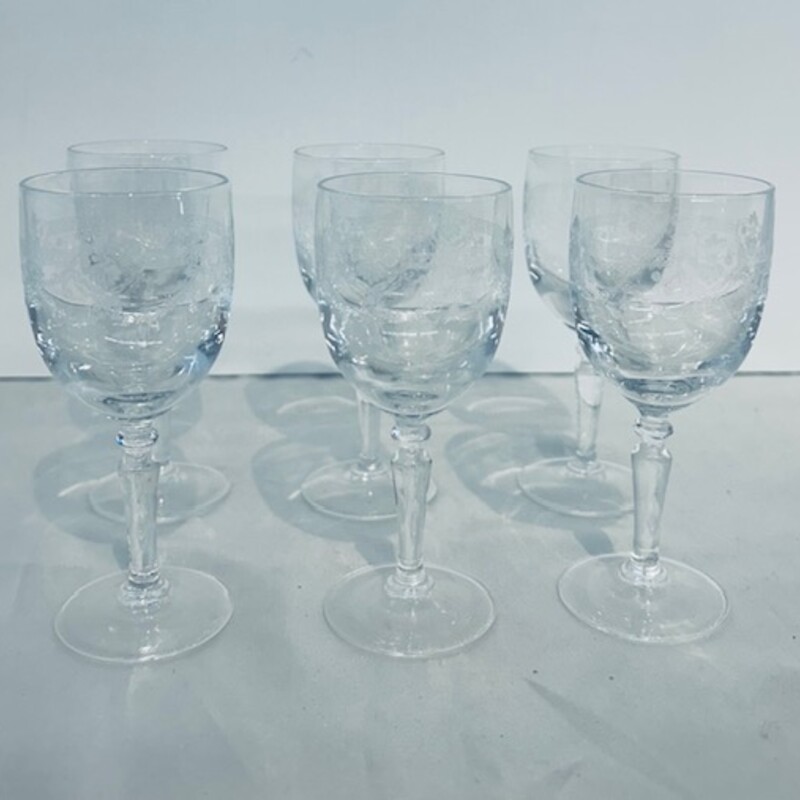 Set of 6 Cristal D'Arques Cordials
Dampierre pattern
Clear, Size: 2x4.5H