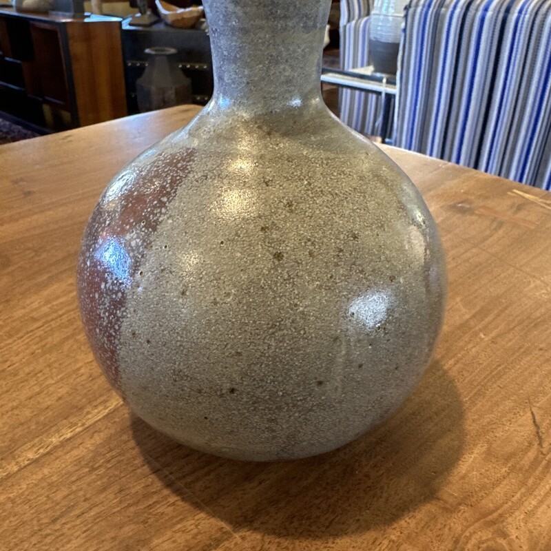 Ceramic Vase

Size: 8Tx6W