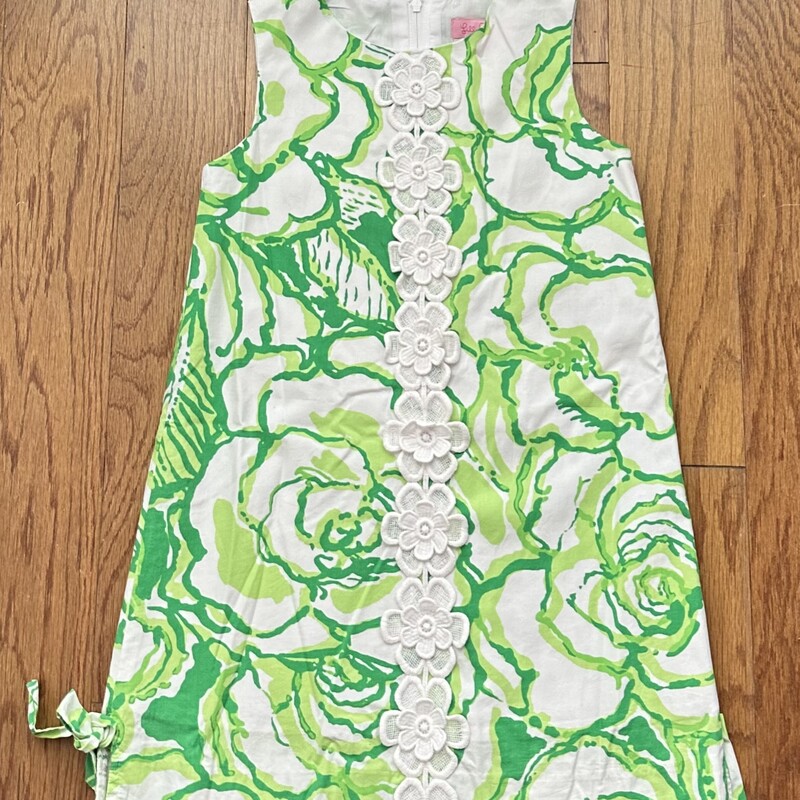 Lilly Pulitzer Dress, Green, Size: 6

FOR SHIPPING: PLEASE ALLOW AT LEAST ONE WEEK FOR SHIPMENT

FOR PICK UP: PLEASE ALLOW 2 DAYS TO FIND AND GATHER YOUR ITEMS

ALL ONLINE SALES ARE FINAL.
NO RETURNS
REFUNDS
OR EXCHANGES

THANK YOU FOR SHOPPING SMALL!

PLEASE NOTE while I do look over our Lilly items carefully, I do not inspect every square inch. I do look to inspect for any obvious holes, tears, and stains but I am human and may miss something. If this bothers you, please wait to purchase the item in store rather than online.

***ADD A PAIR OF LILLY PULITZER EARRINGS, HEADBAND, OR BOW!!! TO THIS! :) LOOK UNDER THE CATEGORY: ACCESSORIES***