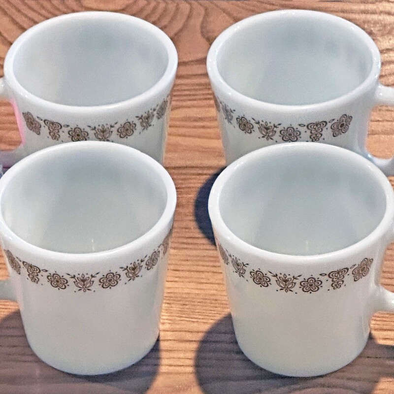 Set Of 4 Vint Pyrex Mugs