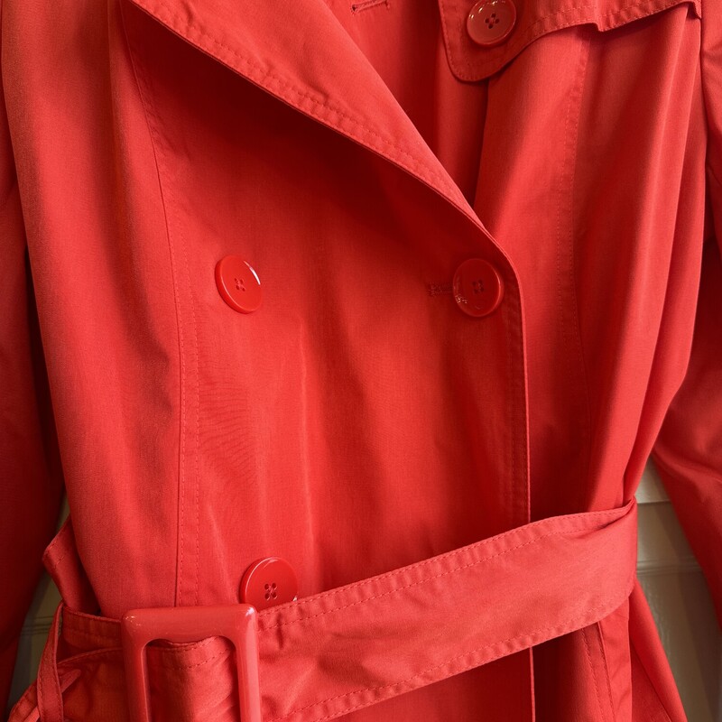 NWT Attention Tench Coat, Red, Size: Med<br />
New with tags<br />
all sales final<br />
shipping available<br />
free in store pick up within 7 days of purchse