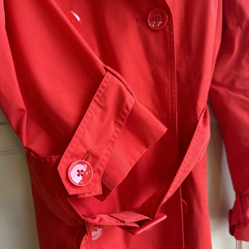 NWT Attention Tench Coat, Red, Size: Med<br />
New with tags<br />
all sales final<br />
shipping available<br />
free in store pick up within 7 days of purchse