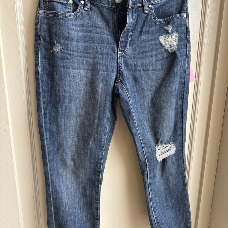 NWT Lauren Conrad Capri, Blue, Size: 6<br />
New with tags<br />
all sales final<br />
shipping available<br />
free in store pick up within 7 days of purchse