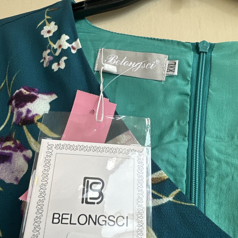 New With Original  Tags:  Belongsci Floral Dress NE, Green, Size: 2X<br />
All sales are final.<br />
Pick up from store within 7 days of purchase or have it shipped.