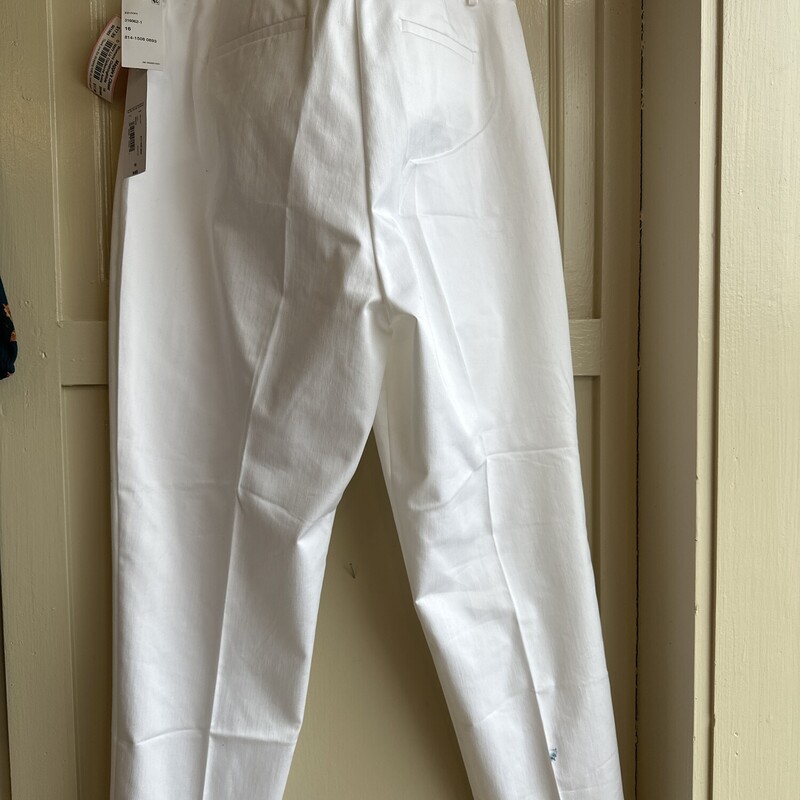 New With Original Tags: Liz Claiborne Ankle Pants, White, Size: 16<br />
All sales are final.<br />
Pick up in store with in 7 days of purchase or have it shipped.