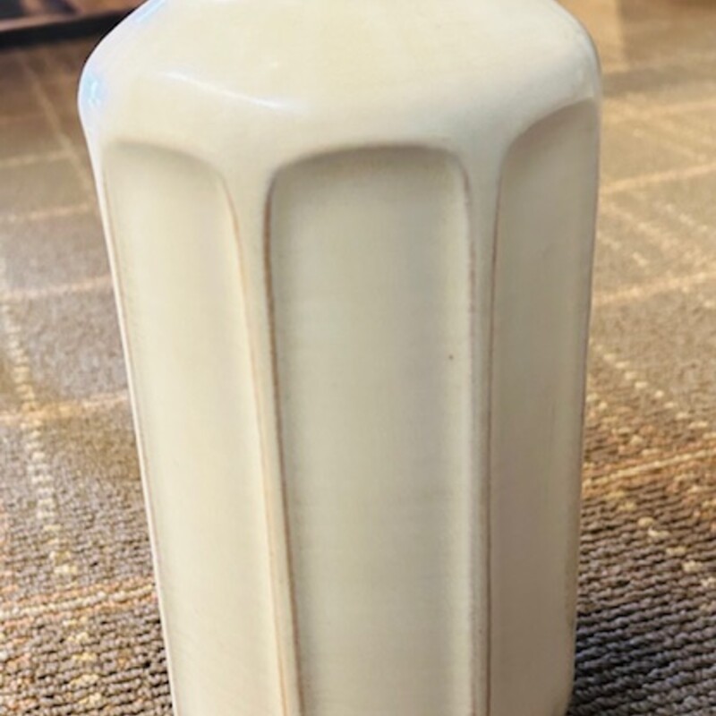 Hearth & Hand Faceted Ceramic Vase
Cream Gray Size: 4.5 x 13H