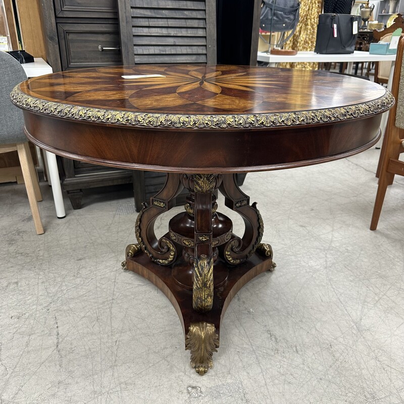 Gorgeous Maitland-Smith Round Dining Table, Pedestal Base'<br />
Size: 39in Round
