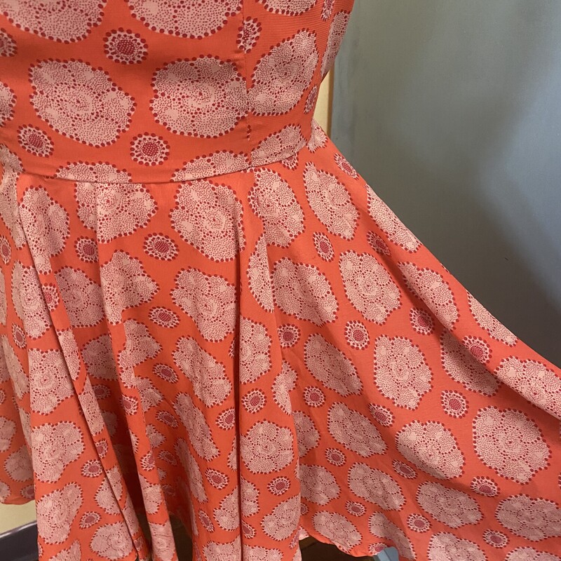 absolutely love this sundress!!!!
a gorgeous orange color with beautiful patterns throughout
zip up the back
lightly lined, aline skirt

Maison Jules, Orange, Size: L