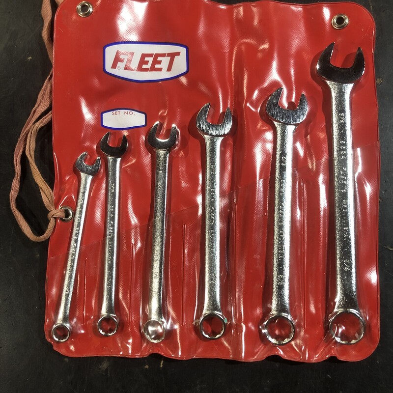 Vintage Fleet 6-Piece SAE 12-Point Combination Wrench Set in Wrench Roll. Includes: 3/8, 7/16, 1/2, 9/16, 5/8, 3/4 in.

*MADE IN USA*