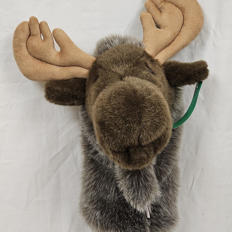 Daphne's Moose Headcover<br />
Condition: Pre-Owned Like New<br />
<br />
Moose golf headcover fits up to 460cc driver.  Made with premium UV-resistant faux fur.