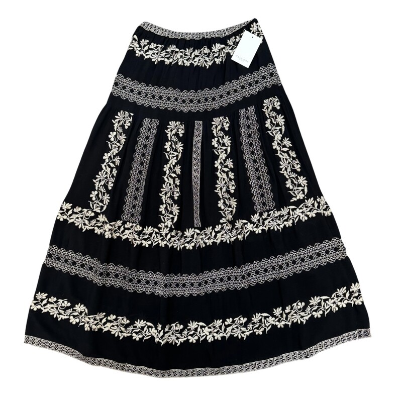 New Hale Bob Maxi Skirt
Beautiful Embroidery in Pewter
Lined
Color:  Black
Size: Small