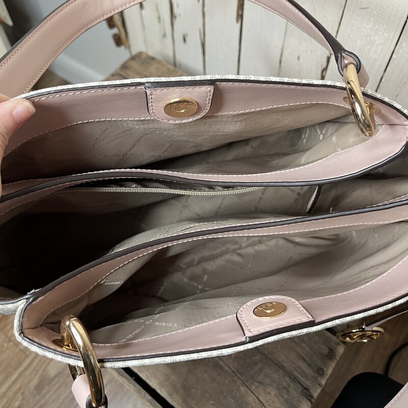 NWT Michael Kors large LG Nicole shoulder tote, satchel, purse, handbag, bag<br />
<br />
MK signature coated canvas with genuine leather corners and handles<br />
Vanilla and powder blush pink color with gold tone hardware<br />
Magnetic snap closure<br />
10 x 13.5 x 5.5<br />
9.5 strap drop<br />
Fabric lined interior with 3 separate compartments<br />
1 zip and 1 slip pockets