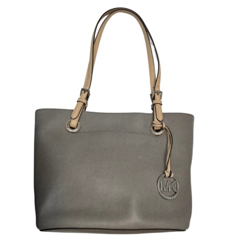 Michael Kors Jet Set Tote Bag<br />
Silver Hardware<br />
Saffiano Leather<br />
Colors: Taupe, with Buff