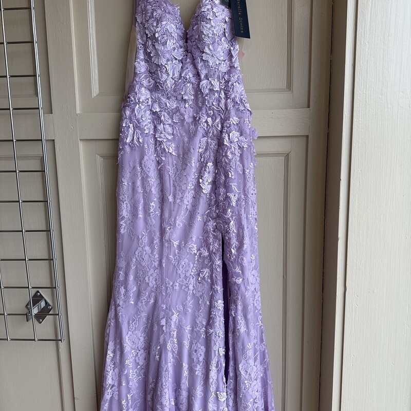 NWT Cinderella Devine FloralEmbellished , Lavender,
Dress has Been Shortened
 Size: FitsLike1/2
 Labeled Size 6
Beautiful  Dress for Prom or any Formal!
All Sales Are Final. No Returns.
Pick Up In Store Within 7 Days Of Purchase
Or
Have It Shipped

Thank You For Shopping With Us  :-)